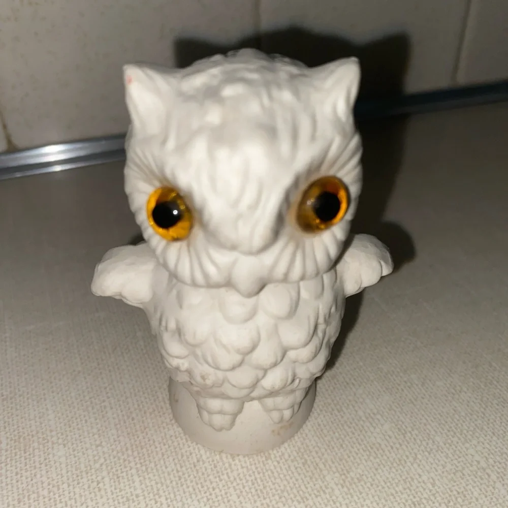 Vintage Goebel‎ 1973 White Owl Figurine Bisque Porcelain Glass Eyes W. Germany